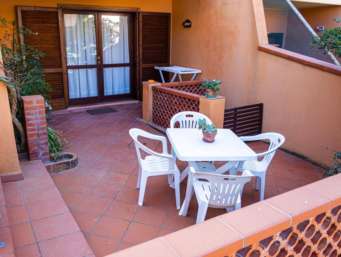 Appartamenti La Casina Porto Azzurro Buitenkant foto
