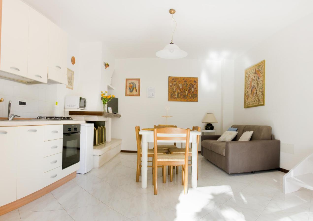 Appartamenti La Casina Porto Azzurro Buitenkant foto