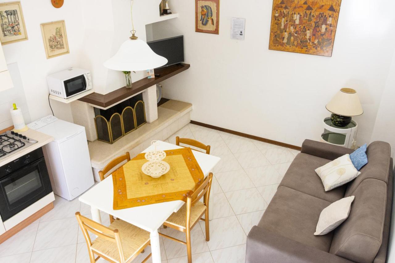 Appartamenti La Casina Porto Azzurro Buitenkant foto