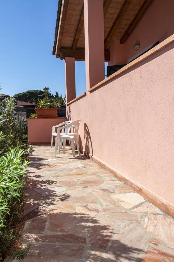 Appartamenti La Casina Porto Azzurro Buitenkant foto