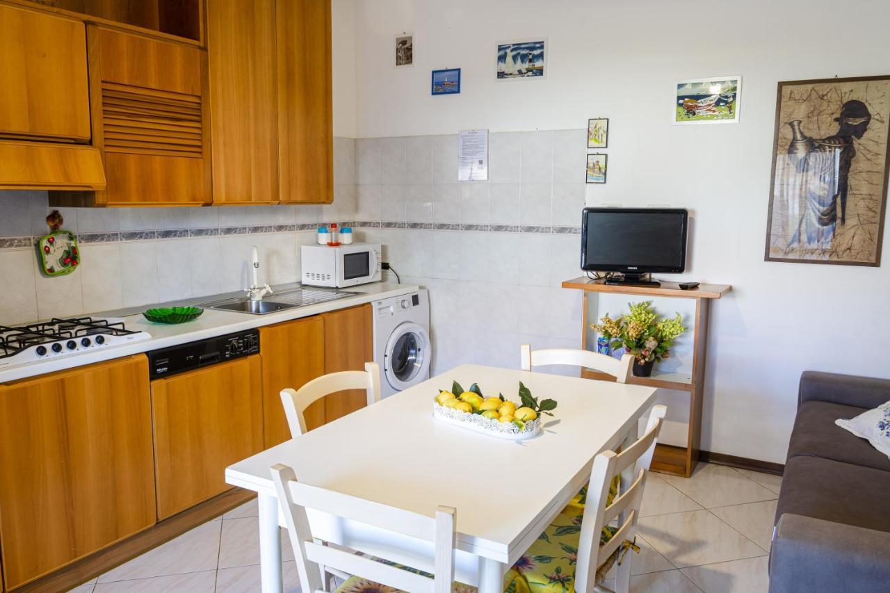 Appartamenti La Casina Porto Azzurro Buitenkant foto