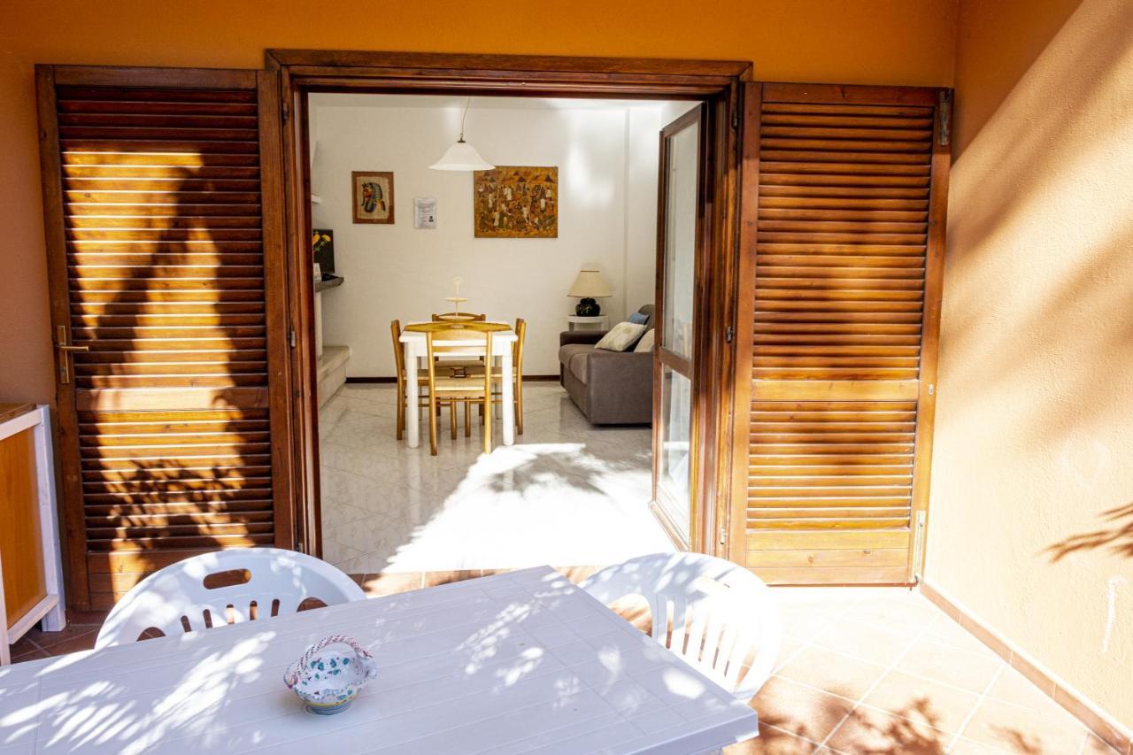 Appartamenti La Casina Porto Azzurro Buitenkant foto