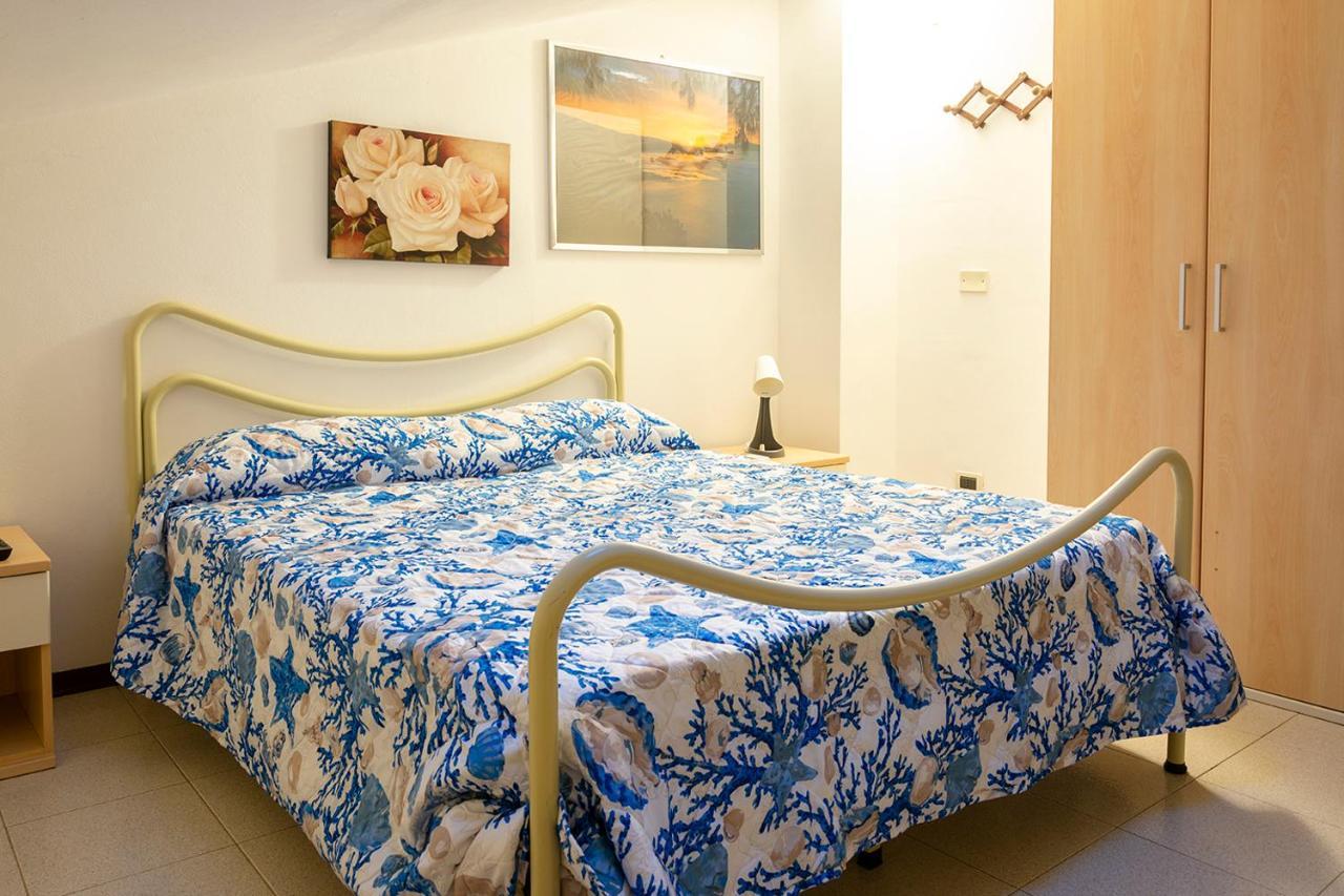 Appartamenti La Casina Porto Azzurro Buitenkant foto