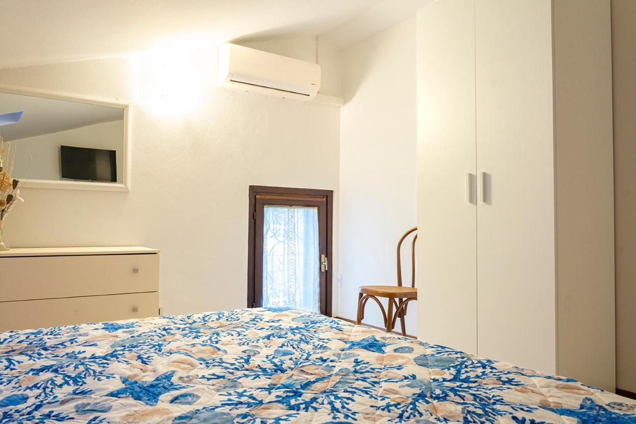 Appartamenti La Casina Porto Azzurro Buitenkant foto