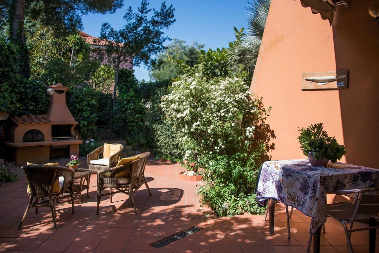Appartamenti La Casina Porto Azzurro Buitenkant foto