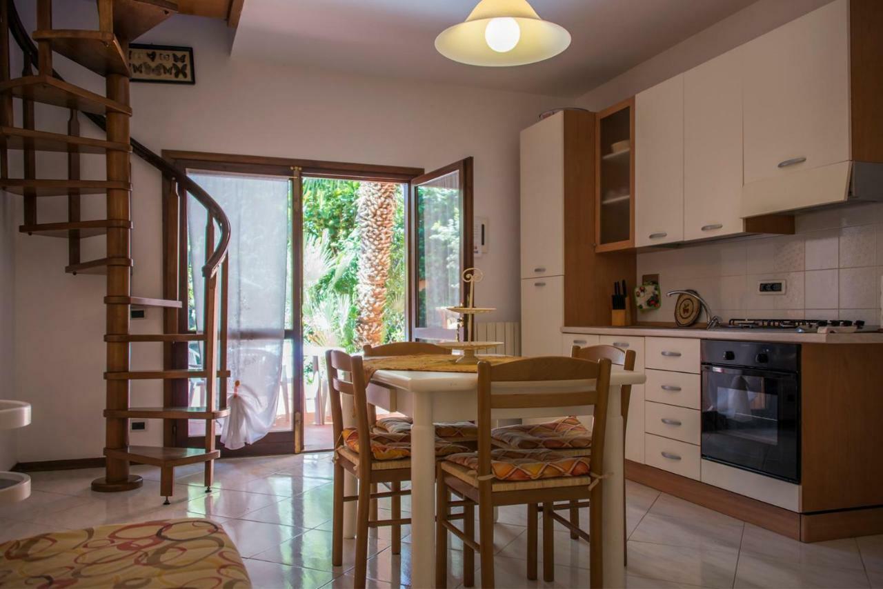 Appartamenti La Casina Porto Azzurro Buitenkant foto